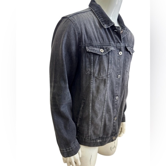 ANTHROPOLOGIE Man’s Gray Denim Jacket 🩶🙋‍♂️
*NEW WITH TAGS 🏷️ - Picture 5 of 11